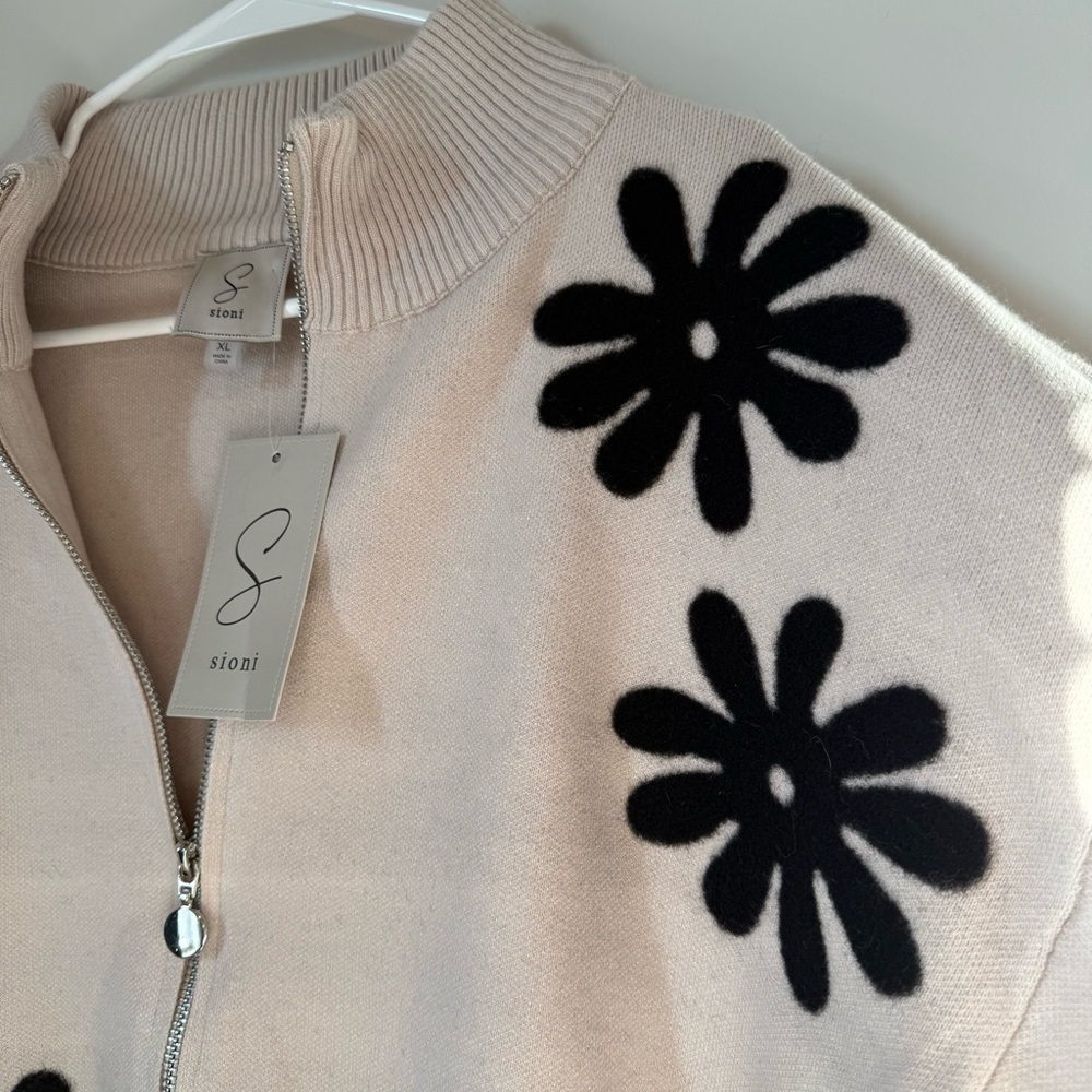 Sioni Granola Color Felt Mod Floral 70s Inspired Women's Cardigan Sweater - Picture 6 of 8